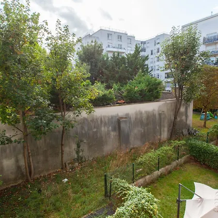 Bright With Balcony At Buttes Chaumont Apartment *